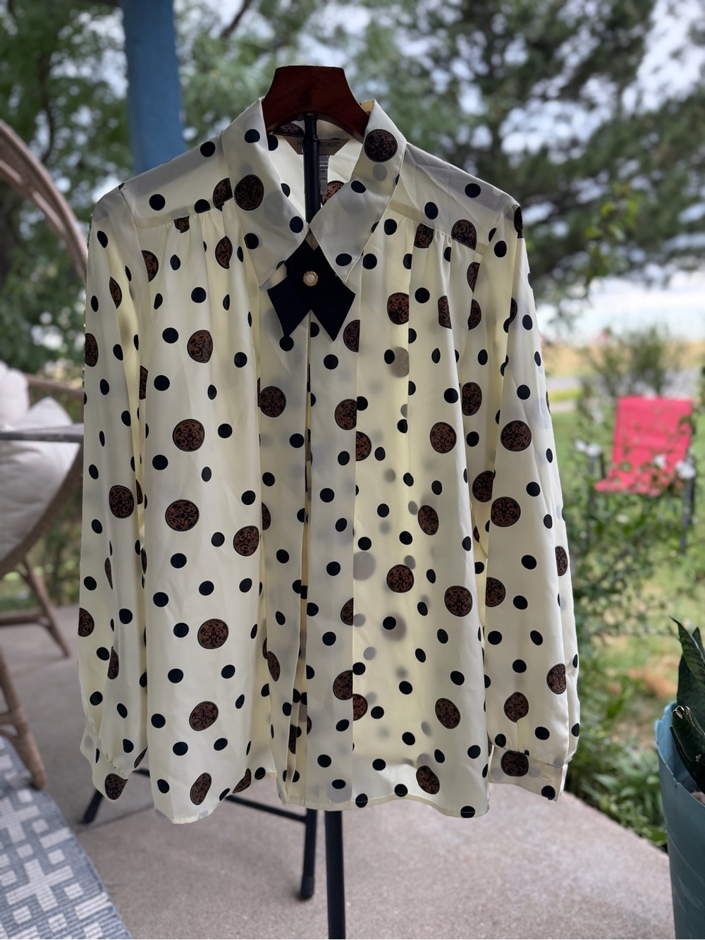 Vintage Hill Archer Cream Polka Dot Button-Up Blouse W/ Black Bow Accent Size 12